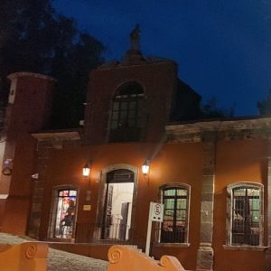 SAN MIGUEL SUNSET WALKING TOUR Ideal for pictures and romance